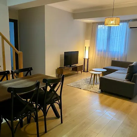 Modern , Spacious, Duplex Apartment *